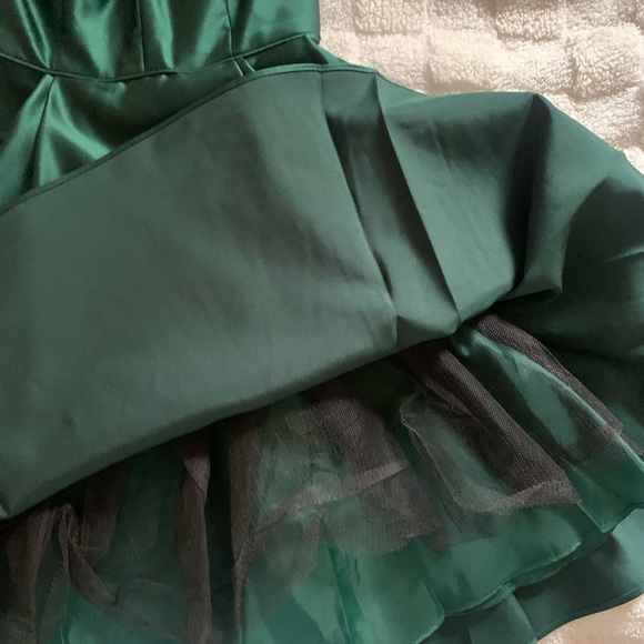 Blondie Nites Green jeweled dress - Picture 7 of 7